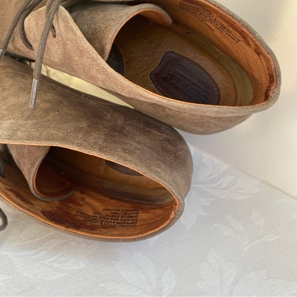 BORN Suede Leather Block Heel Ramsey Oxford Lace Up Boots 8 1/2 PUROLATOR SHIP - Picture 9 of 17